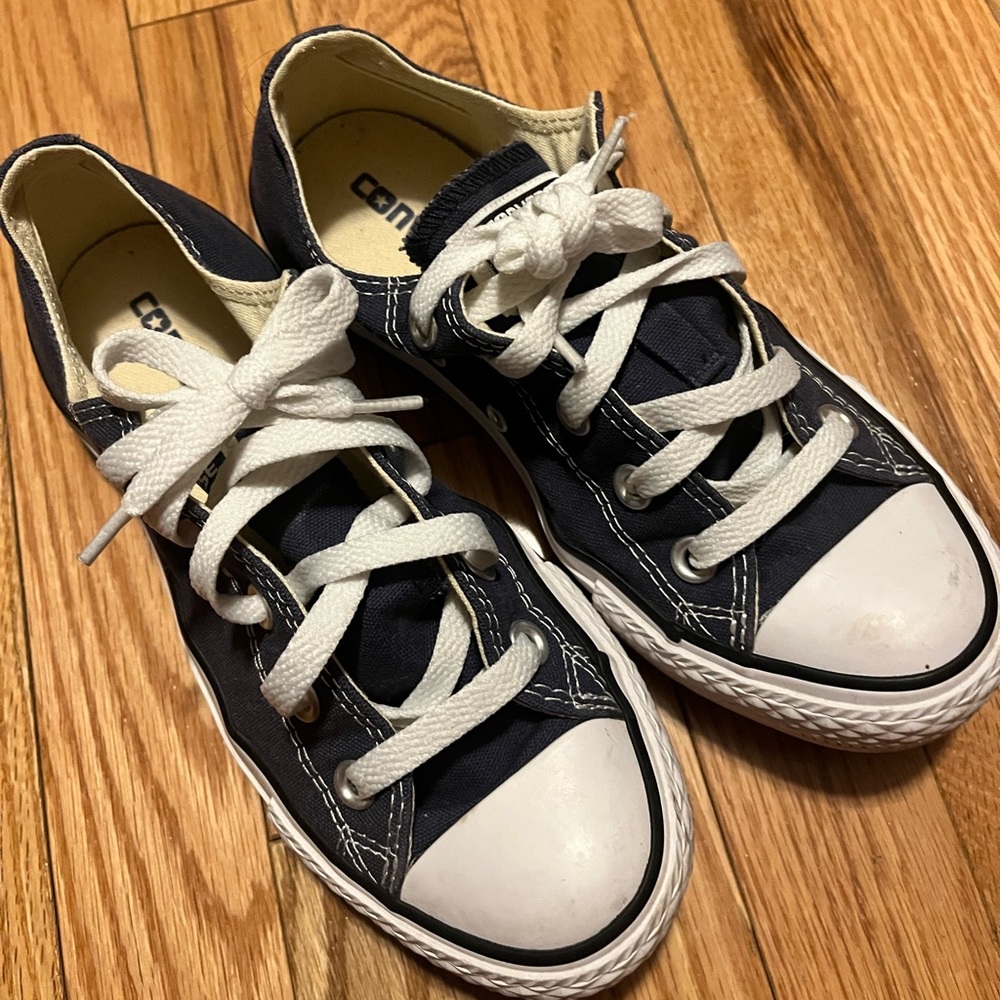 Converse Navy blue and White Women's Sneakers women size 6 (23cm)